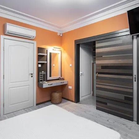 Classic Elegance In Central Varna Apartment