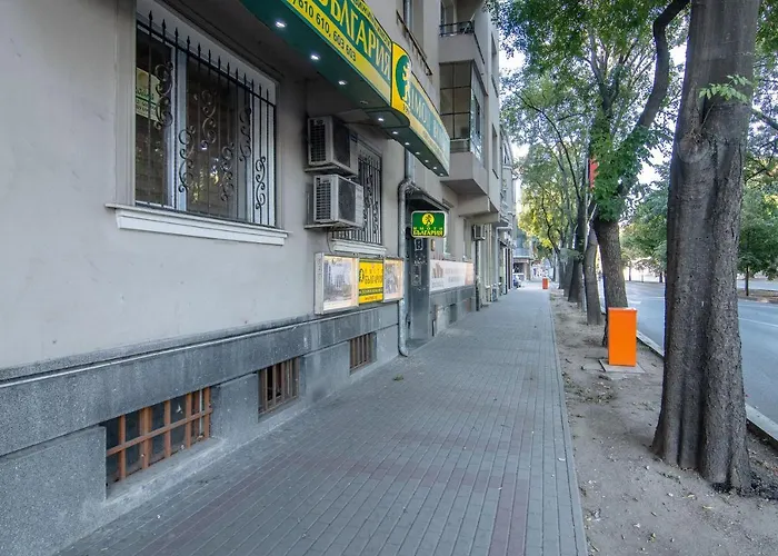 Cozy Flat In Downtown וארנה