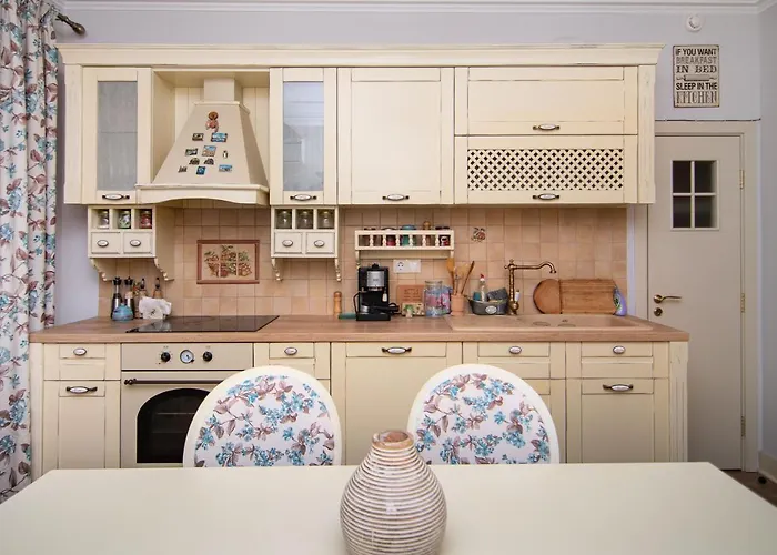 Cozy Flat In Downtown וארנה